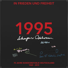 Laden Sie das Bild in den Galerie-Viewer, 1995