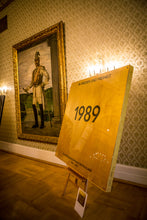 Laden Sie das Bild in den Galerie-Viewer, 1989