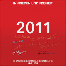 Laden Sie das Bild in den Galerie-Viewer, 2011